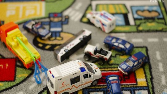 1,5 roczne dziecko potrącone na podwórku