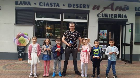 11-stka na fali 89.6 FM: Budziliśmy się grzecznie do przedszkola i pomagaliśmy mamie żeby zasłużyć na prezent! 