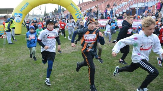 1300 osób wzięło udział w Ostrowieckich Biegach Niepodległości 2023!