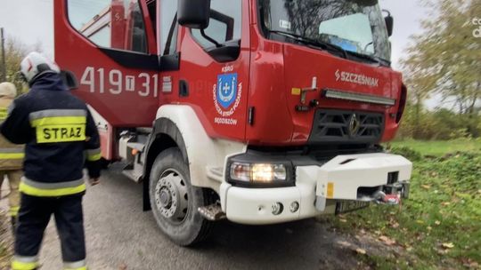 30 strażaków gasiło pożar domu