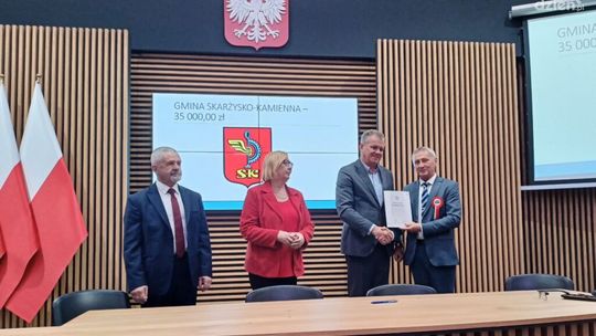 35 tysięcy dla SP 13 w Skarżysku Kamiennej na nowoczesne pomoce dydaktyczne