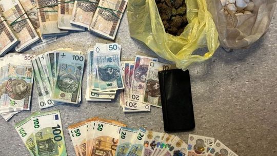 39-latek z gminy Suchedniów zatrzymany za posiadanie narkotyków i ich dystrybucję