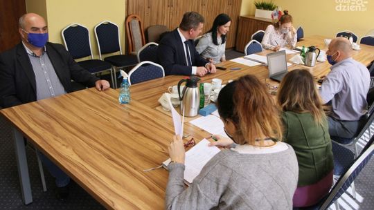 51 chętnych do pracy w Młodzieżowym Sejmiku Województwa Świętokrzyskiego