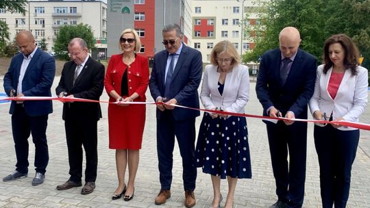 51 kolejnych nowych miejsc parkingowych pod szpitalem w Czerwonej Górze