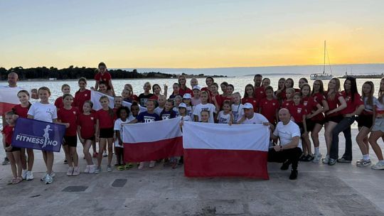 7 zawodniczek UKS Black White Ostrowiec Świętokrzyski na Mistrzostwach Świata w Chorwacji