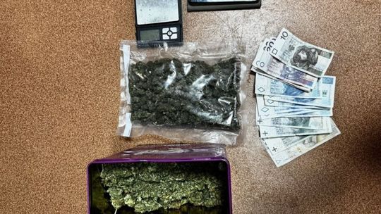 
70-latek zatrzymany z 360 gramami narkotyków – grozi mu do 10 lat więzienia