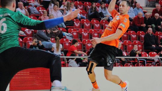 75 bramek w meczu szczypiornistów KSZO z SMS ZPRP Kielce 