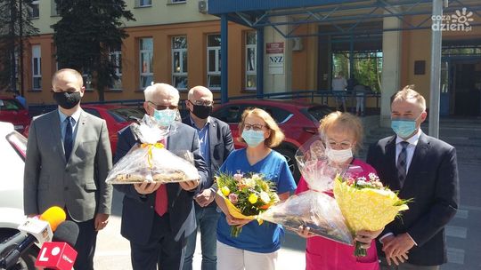 A. Jabłoński i A. Karolik: Praca pielęgniarek jest nieoceniona dla ostrowieckiego szpitala