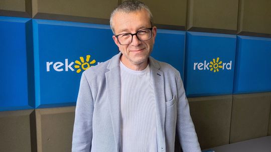 A. Przychodni: odtwarzanie przeszłości za pomocą rekonstrukcji ma największy walor edukacyjny