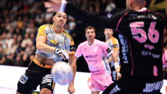 Łatwo nie było, ale mistrzowie Polski wygrali horror w Szwajcarii i zapewnili sobie awans do następnej rundy Ligi Mistrzów! HC Kriens-Lucerna 30:32 Industria Kielce