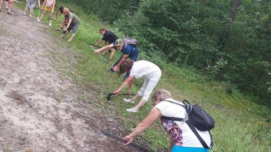 Aktywni seniorzy ćwiczą na Gutwinie 