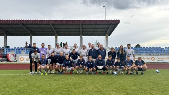 Alit Ożarów zmierzy się z Pogonią Staszów 