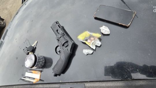 Amfetamina, marihuana i broń u handlarzy narkotyków z Pińczowa 