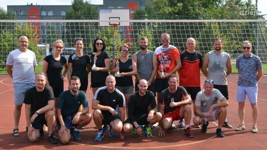 ANBUD wygrywa siatkarski turniej na Orliku
