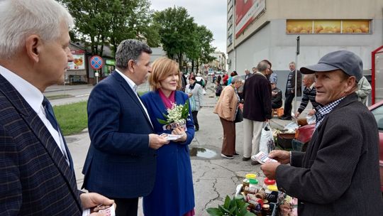 Anna Krupka spotkała się z mieszkańcami Ostrowca Świętokrzyskiego