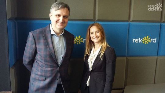 Anna Woś i Jacek Kowalczyk: Dla Ostrowczanek wiosna przyszła już w miniony weekend na ostrowieckim rynku