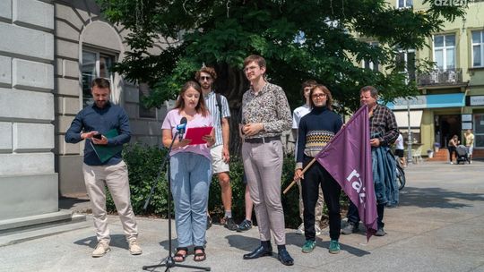 Apel o bezpłatną komunikację miejską dla dzieci i młodzieży z niepełnosprawnościami oraz ich opiekunów w Kielcach