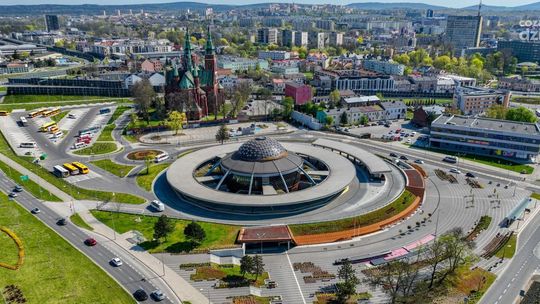 Autobusy elektryczne, nowe przystanki i linie dzięki środkom unijnym