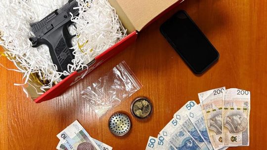Awantura z użyciem przedmiotów przypominających broń. Trzy osoby z zarzutami