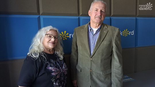 B. Gniazdowska, G.Gołębiowski: Prezentacje naszej twórczości to część obchodów jubileuszu Klubu Literackiego "Aspekt"