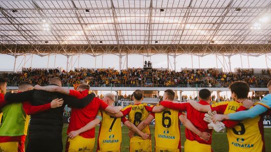 Cudowne trafienie Błanika zapewnia zwycięstwo i najprawdopodobniej utrzymanie! Korona Kielce 1:0 Widzew Łódź