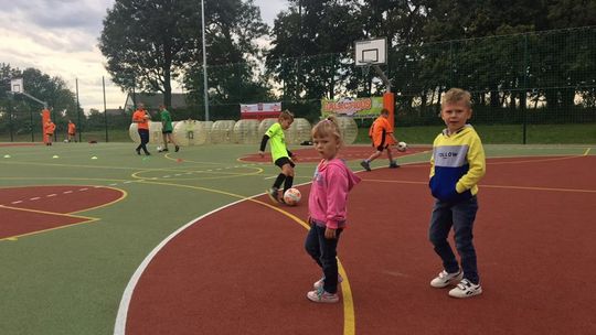 Bałtów - sportowe emocje na nowym boisku