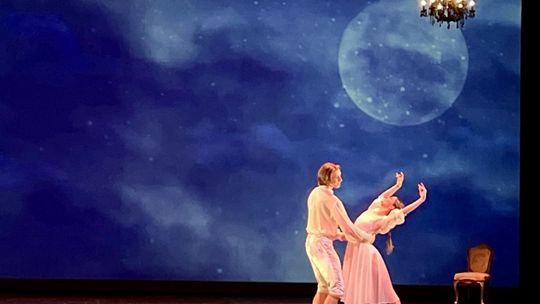 Barwne stroje, imponujące elementy taneczne i buzujące emocje