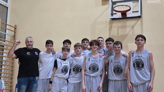 Basket Starachowice wygrywa z Oknoplast Basket Kraków