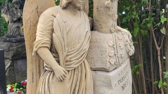 Będą kwestować przy starachowickich cmentarzach