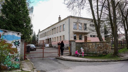 Będą lepsze warunki dla dzieci i młodzieży. Rusza modernizacja szkoły i przedszkola