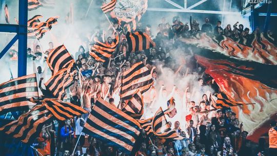 Bezbramkowe derby w Ostrowcu