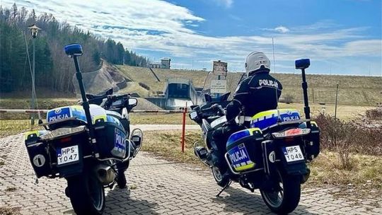 Bezpieczeństwa pilnują na motocyklach