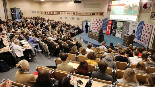 Bezpieczeństwo i Edukacja w czasach online'u