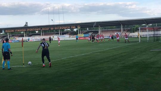 Bezpłatne wejściówki nie pomogły