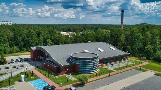 Bezpłatne zajęcia dla dzieci, zniżki dla pracowników - w Starachowicach zachęcają do pływania