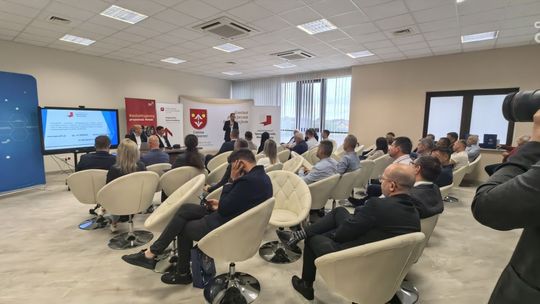 „Biznes przy kawie” w Samborcu. Przedsiębiorcy o rozwoju i ekspansji zagranicznej