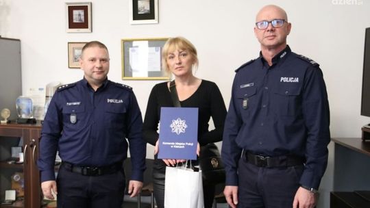 Bohaterka z Kielc uratowała 82-latka przed oszustwem bankowym