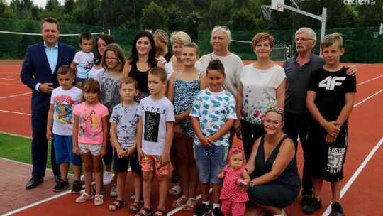 Było klepisko, jest nowoczesne boisko!