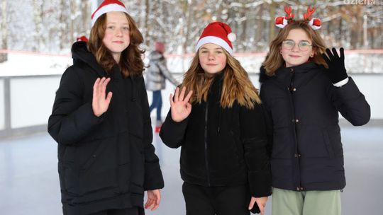 Całoroczne lodowisko ruszyło w Strawczynie