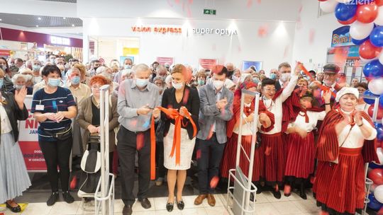 Carrefour w Galerii Ostrowiec hucznie otwarty! 