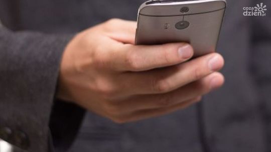 Chciał zainwestować w akcje, stracił oszczędności 