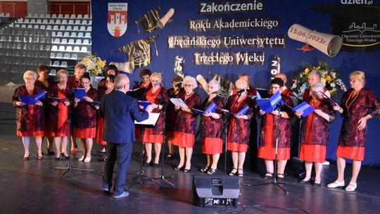 Chęcińscy studenci Uniwersytetu Trzeciego Wieku zakończyli rok akademicki