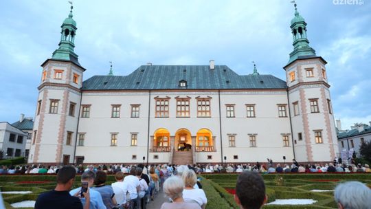 Chopin w zamkowych ogrodach 