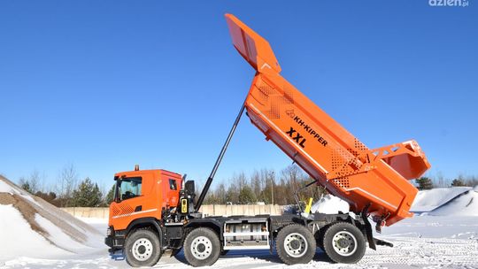 Ciężarówka wspomagana przez AI czyli rewolucja w sektorze budownictwa