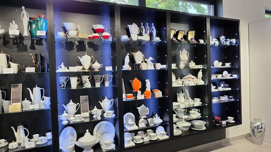 Dyrektor Marketingu i Sprzedaży Polskich Fabryk Porcelany „Ćmielów” i „Chodzież” w studiu Radia Rekord Świętokrzyskie.=