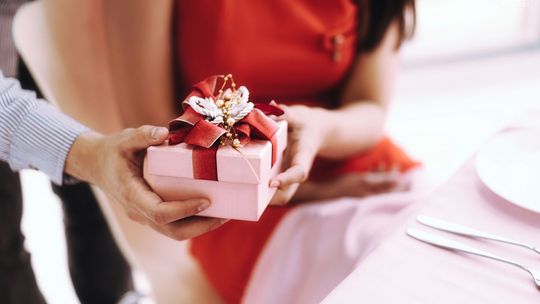 Co kupić dziewczynie na Walentynki? 5 sprawdzonych pomysłów!