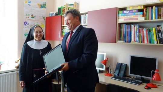 Co starosta Duda dał placówce "Nasz Dom" w Denkowie?