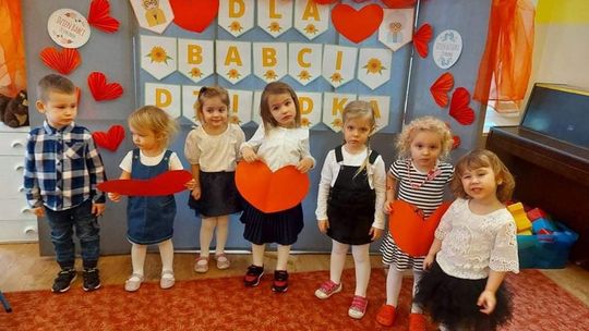 "Co Za Dzieci": Dzień Babci i Dziadka u przedszkolaków z 11-stki 
