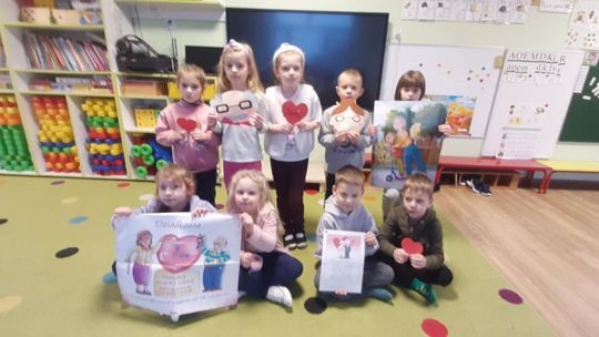 "Co Za Dzieci": Dzień Babci i Dziadka u przedszkolaków z 11-tki