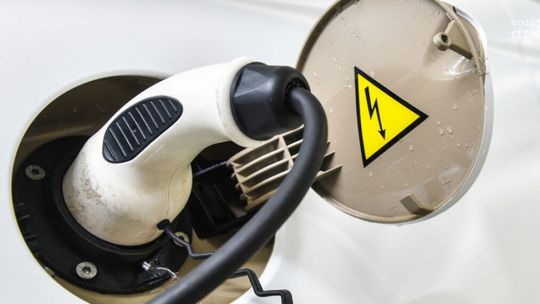 Coraz więcej pojazdów elektrycznych w Kielcach 